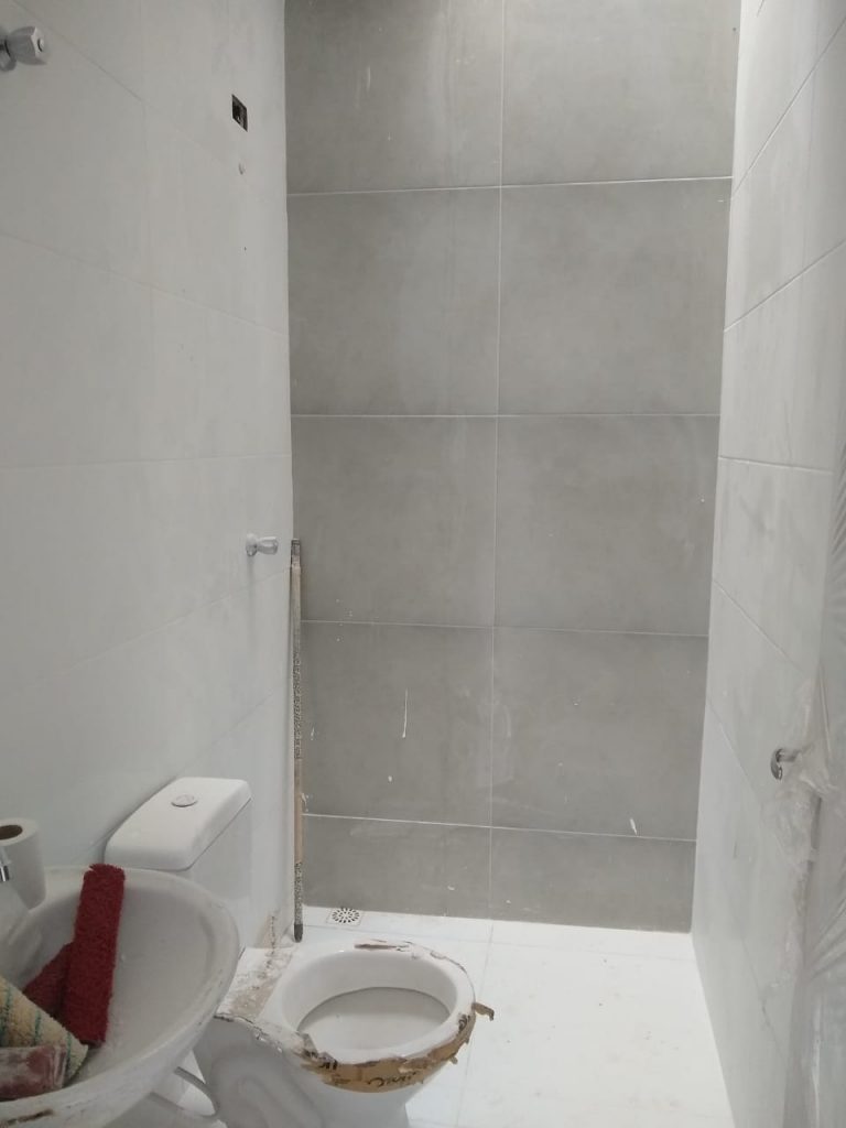 CASA COM PASSAGEM LATERAL CASA COM PASSAGEM LATERAL