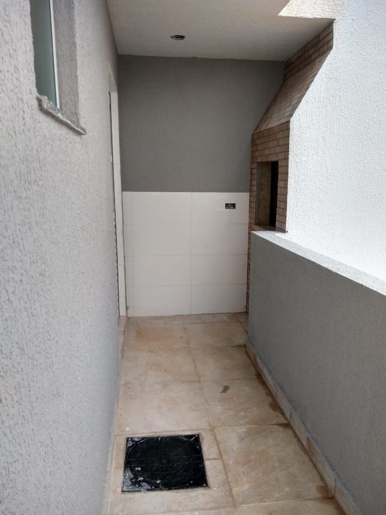CASA COM CHURRASQUEIRA CASA COM CHURRASQUEIRA