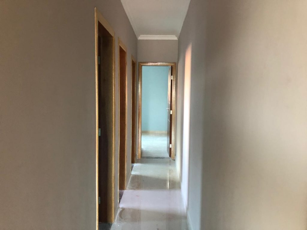 CASA COM PASSAGEM LATERAL CASA COM PASSAGEM LATERAL