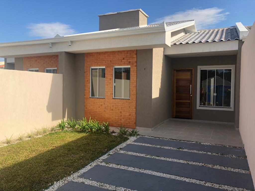EXCELENTE CASA COM CHURRASQUEIRA EXCELENTE CASA COM CHURRASQUEIRA