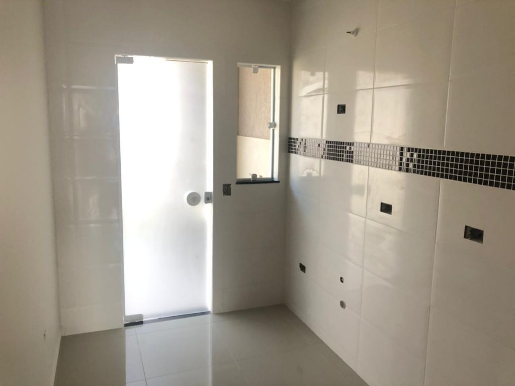 EXCELENTE CASA COM CHURRASQUEIRA EXCELENTE CASA COM CHURRASQUEIRA