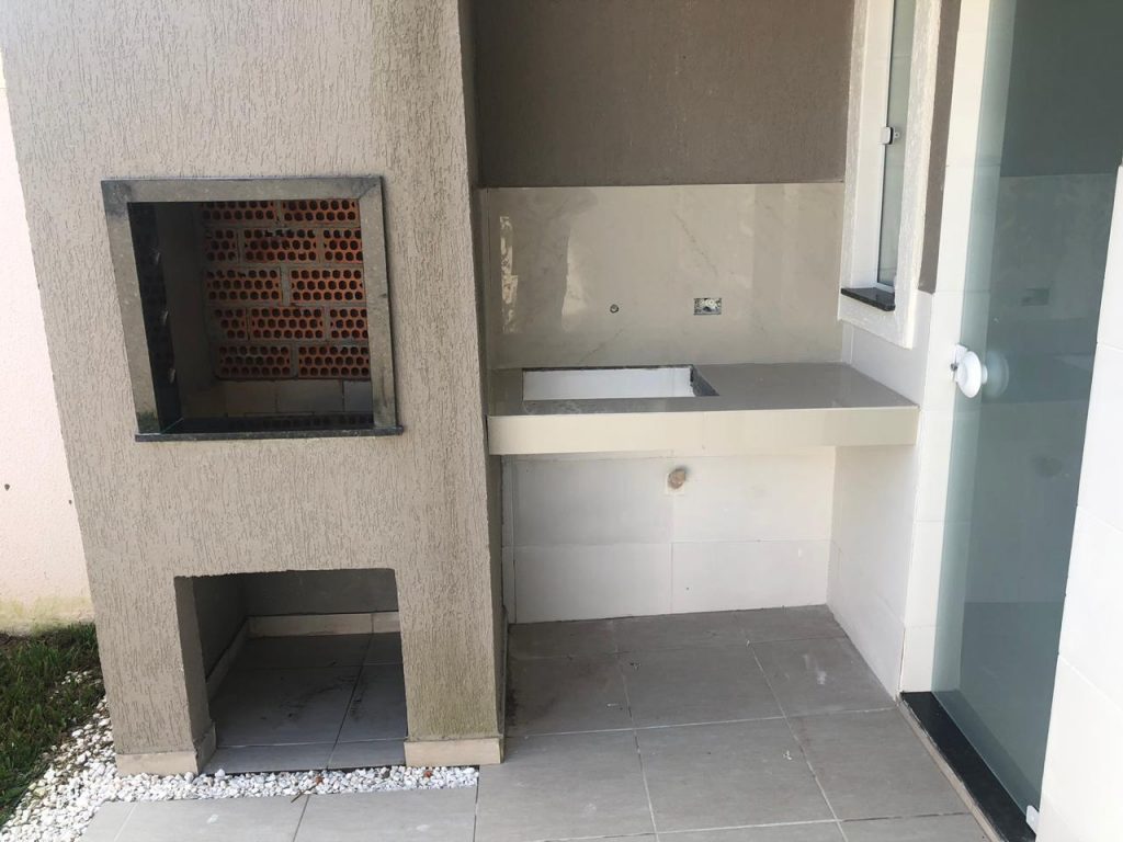 EXCELENTE CASA COM CHURRASQUEIRA EXCELENTE CASA COM CHURRASQUEIRA