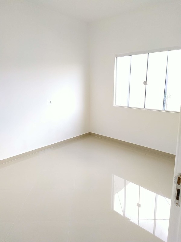 Bela Casa de Esquina – Pronta pra morar Bela Casa de Esquina – Pronta pra morar