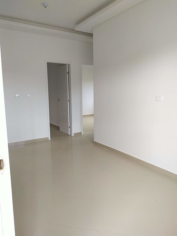 Bela Casa de Esquina – Pronta pra morar Bela Casa de Esquina – Pronta pra morar