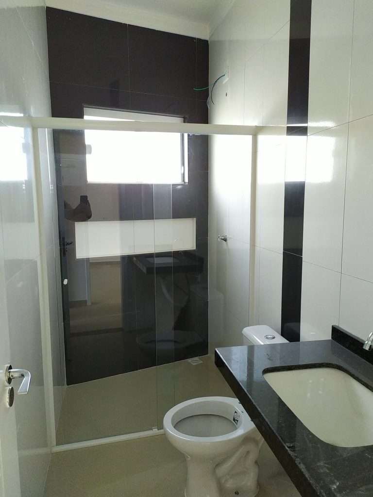 Bela Casa de Esquina – Pronta pra morar Bela Casa de Esquina – Pronta pra morar