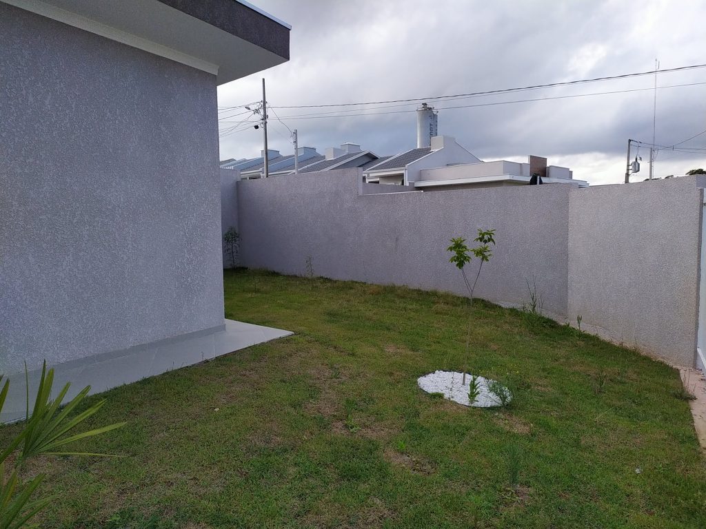 Bela Casa de Esquina – Pronta pra morar Bela Casa de Esquina – Pronta pra morar