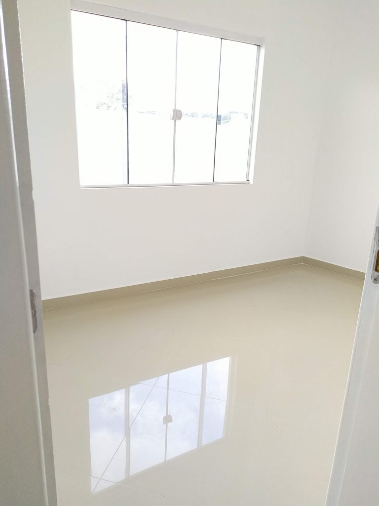 Bela Casa de Esquina – Pronta pra morar Bela Casa de Esquina – Pronta pra morar