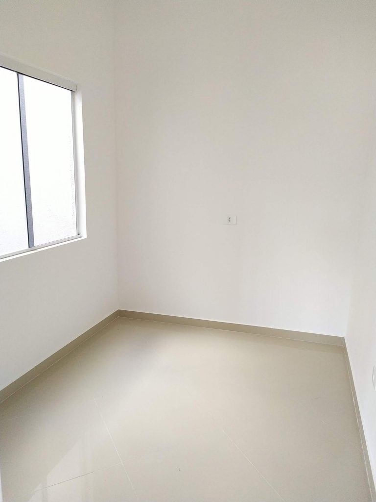 Bela Casa de Esquina – Pronta pra morar Bela Casa de Esquina – Pronta pra morar
