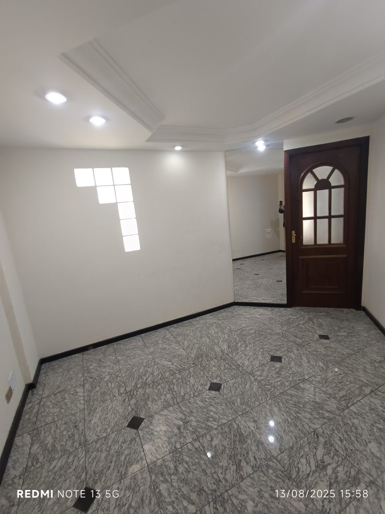 Conjunto comercial com 3 salas para alugar