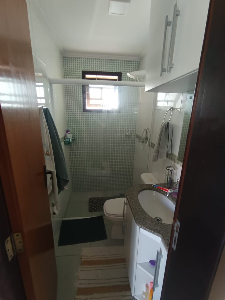 Sobrado excepcional com terreno amplo