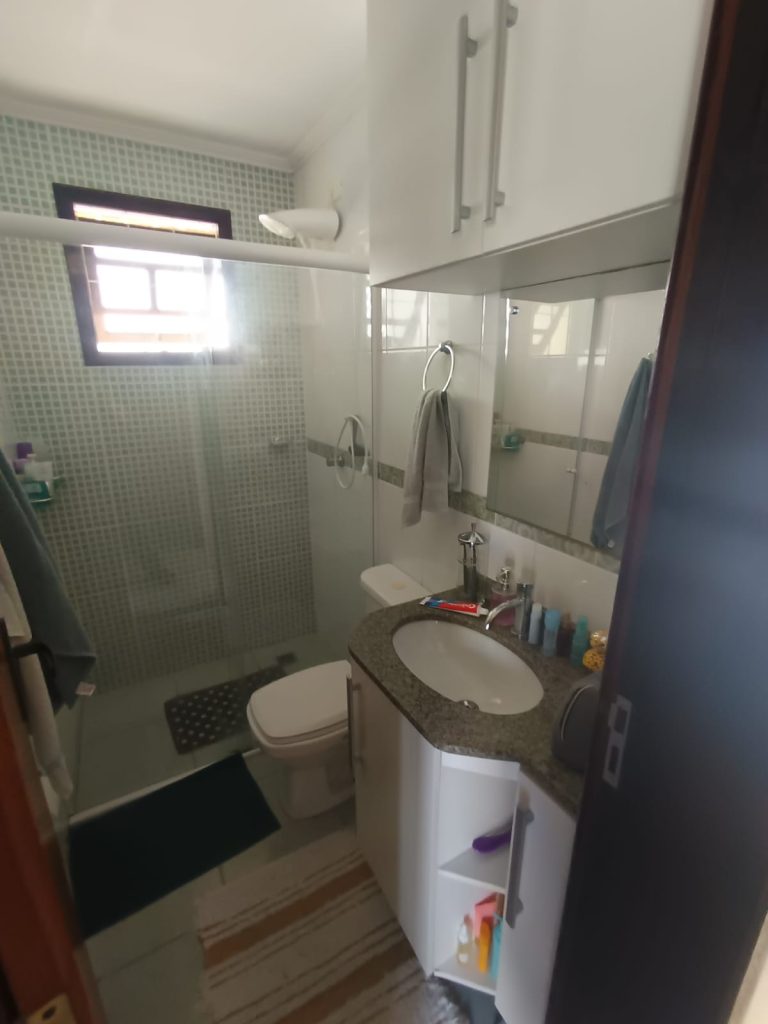 Sobrado excepcional com terreno amplo