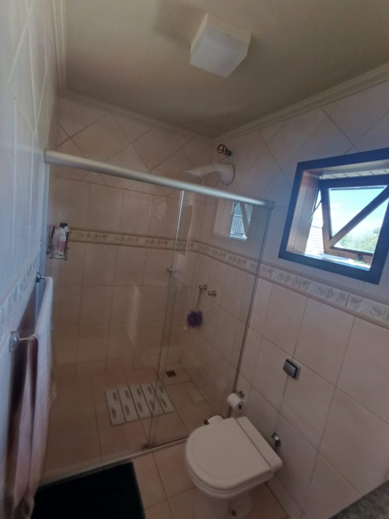 Sobrado excepcional com terreno amplo