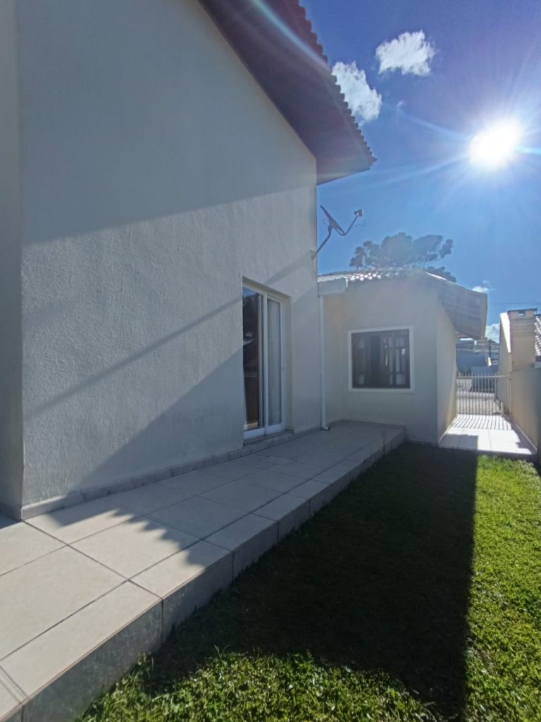 Sobrado excepcional com terreno amplo