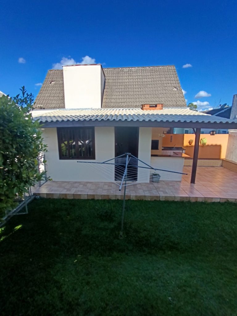 Sobrado excepcional com terreno amplo