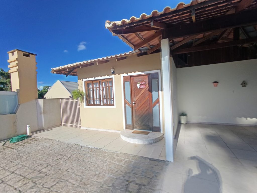 Sobrado excepcional com terreno amplo