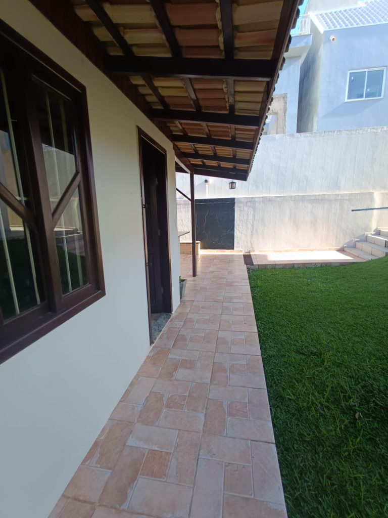 Sobrado excepcional com terreno amplo