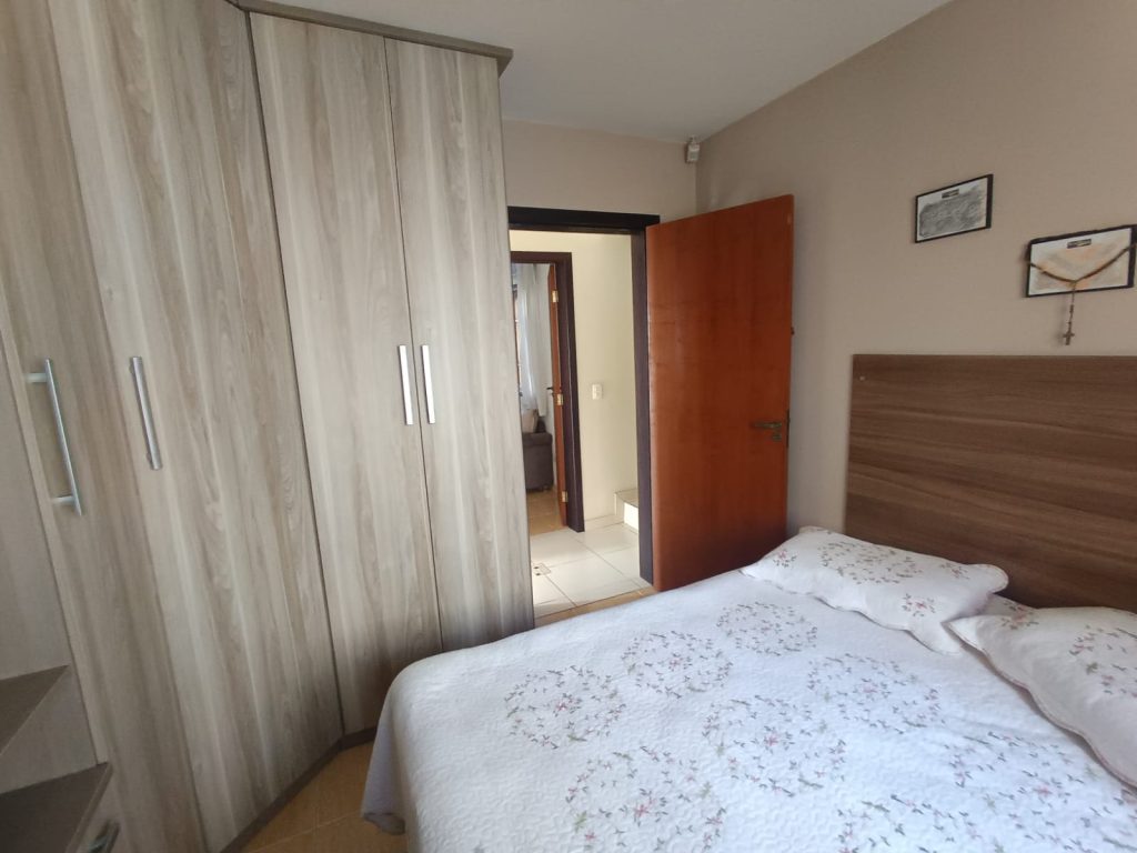 Sobrado excepcional com terreno amplo