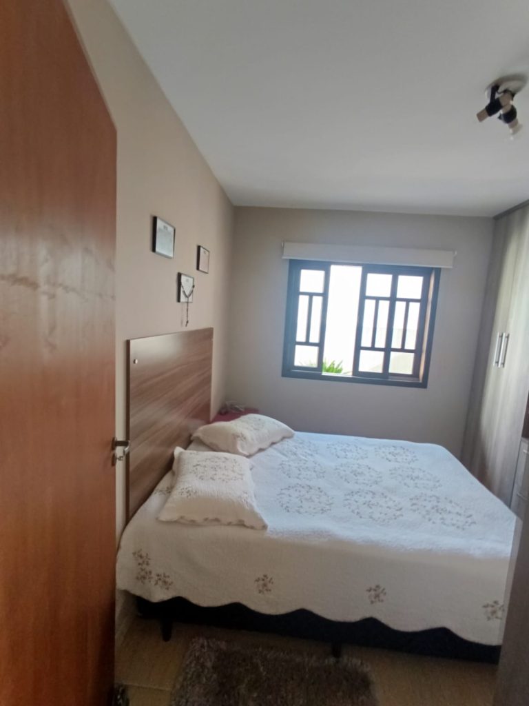 Sobrado excepcional com terreno amplo