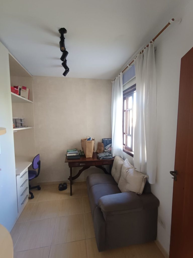 Sobrado excepcional com terreno amplo