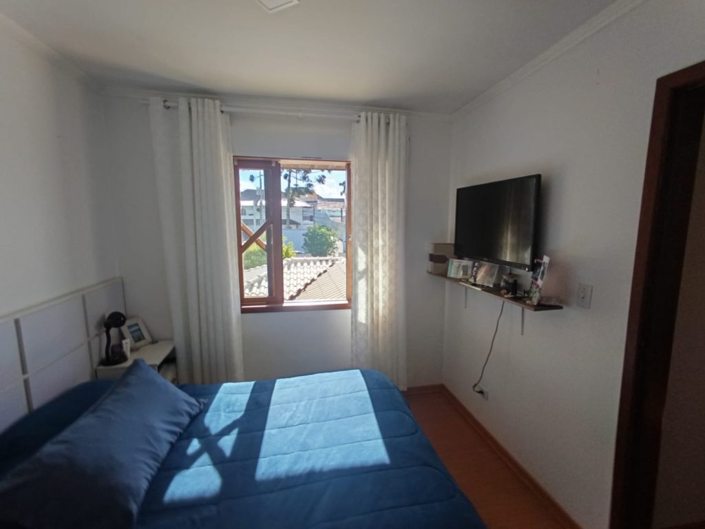 Sobrado excepcional com terreno amplo