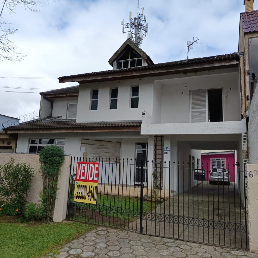 Sobrado Grande e Localização Estratégica (falta acabamento)