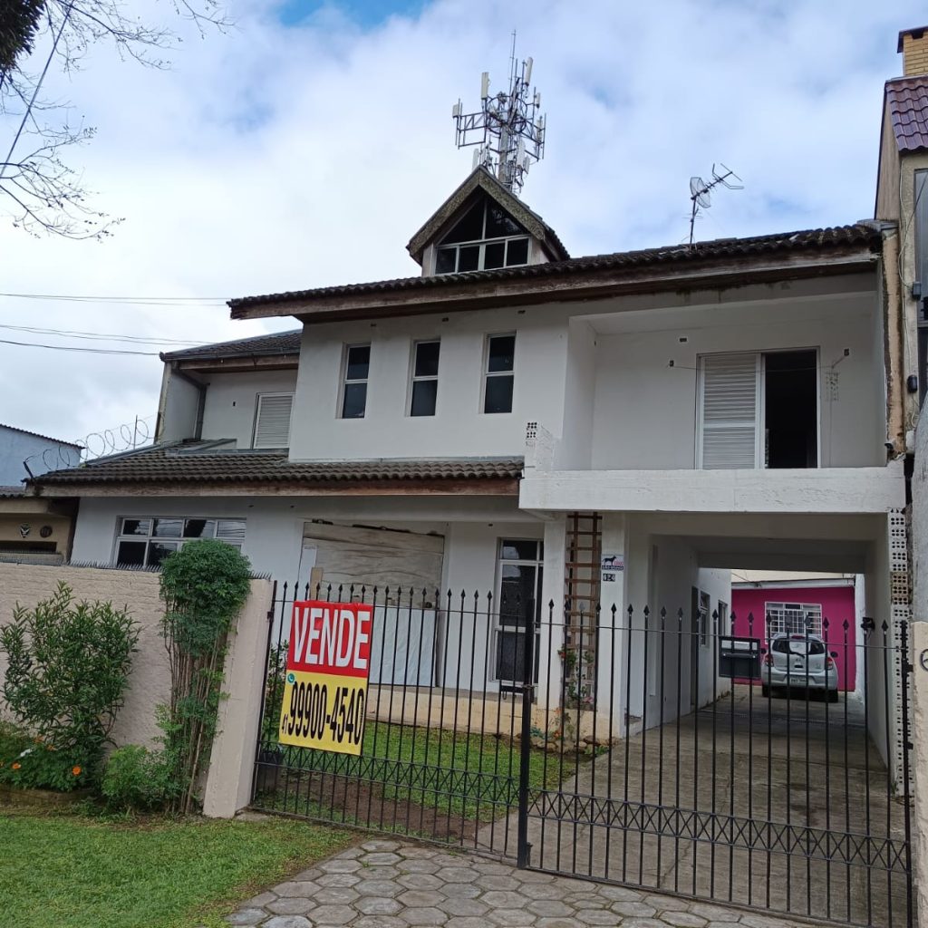 Sobrado Grande e Localização Estratégica (falta acabamento)