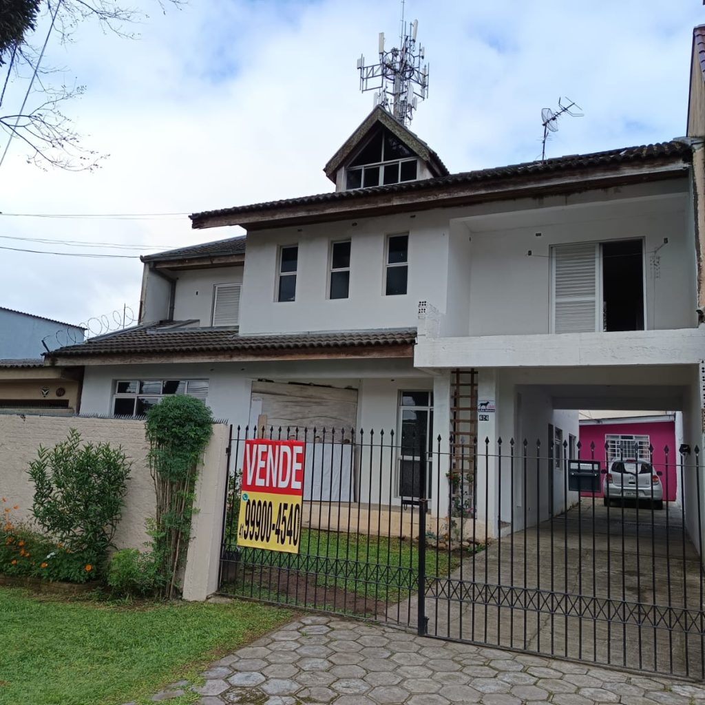Sobrado Grande e Localização Estratégica (falta acabamento)